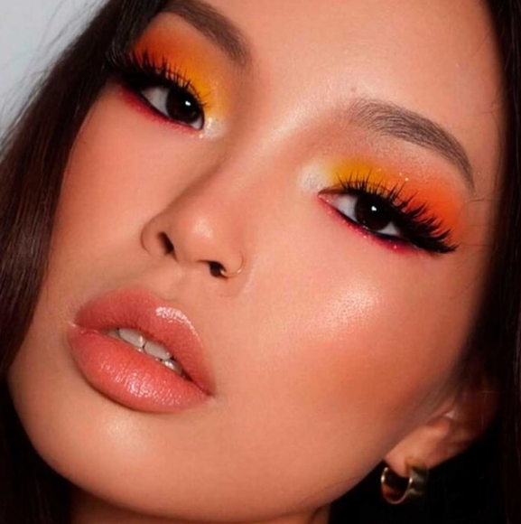 MAC Flame Boyant Eyeshadow Palette Art Library (From Bold To Neutral) - Picture 10 of 16